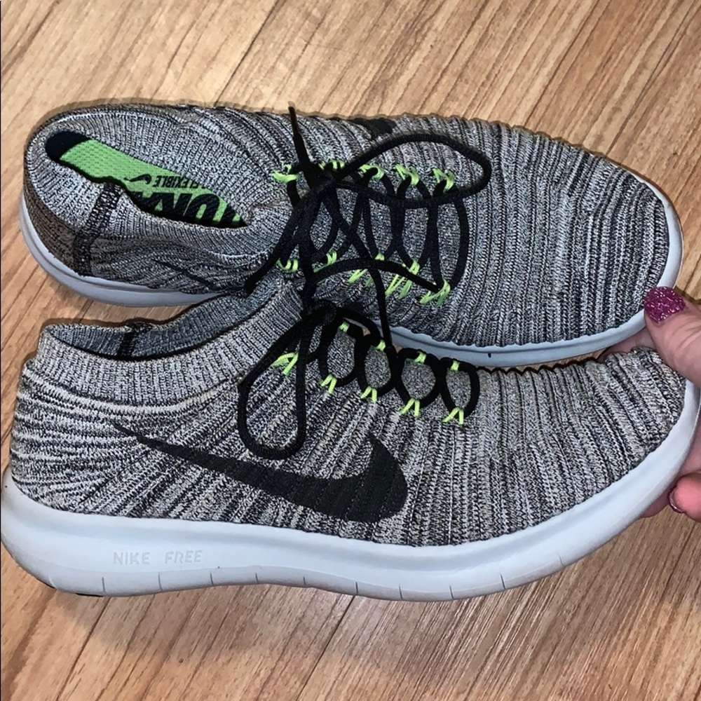 Nike Free Tennis Shoes